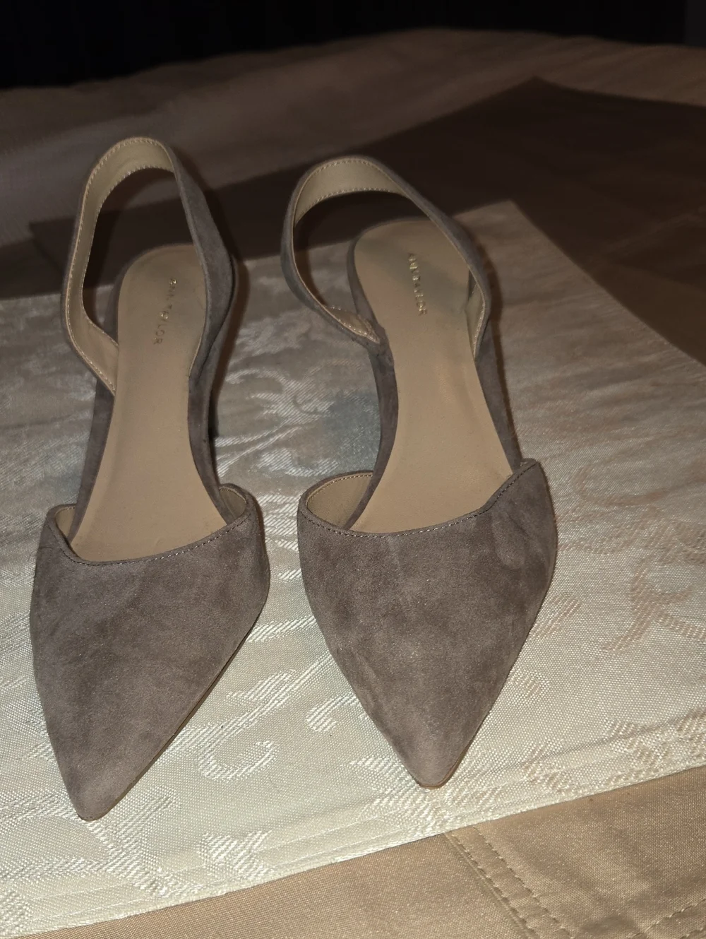 Ann Taylor Kerry Slingback Heels size 7M Taupe